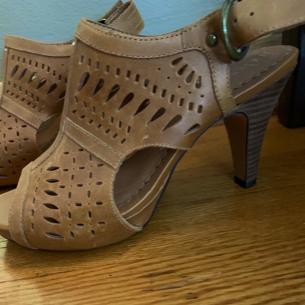 Barely worn high heels